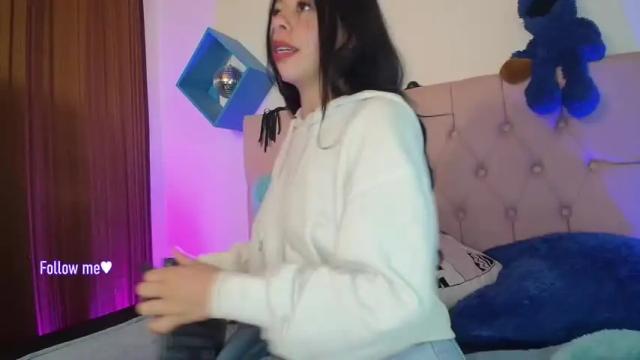 Image 8 of stephannie_hs Stream on Chaturbate on 21 months ago