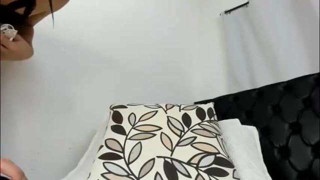 Image 2 of stephie01 Stream on Chaturbate on 2 months ago