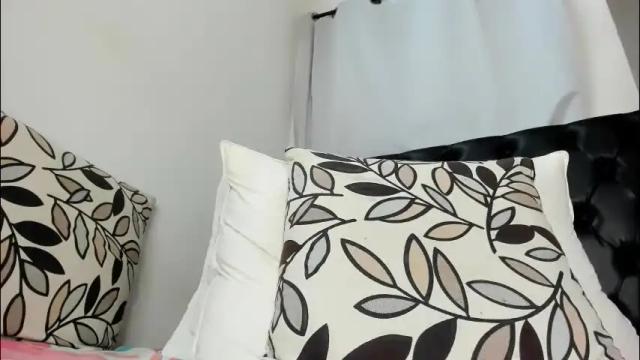 Image 7 of stephie01 Stream on Chaturbate on 2 months ago