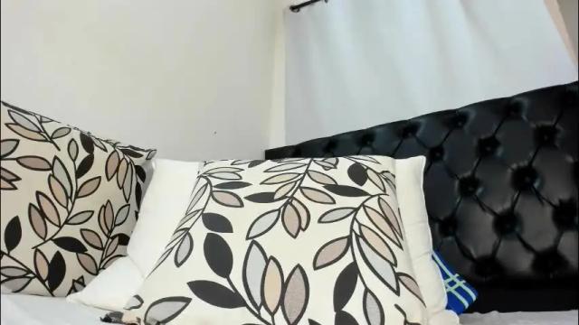 Image 11 of stephie01 Stream on Chaturbate on 2 months ago