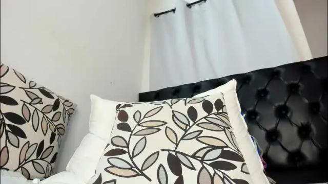 Image 11 of stephie01 Stream on Chaturbate on 2 months ago