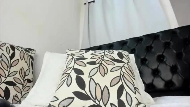 Image 4 of stephie01 Stream on Chaturbate on 1 month ago