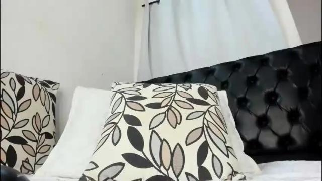 Image 6 of stephie01 Stream on Chaturbate on 1 month ago