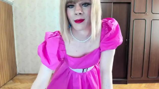 Image 2 of stesnyashkaalice Stream on Chaturbate on 15 months ago