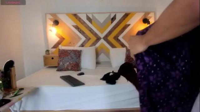 Image 2 of stifany_cooper Stream on Chaturbate on 23 days ago
