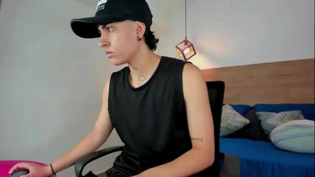 Image 6 of stivenbenet1 Stream on Chaturbate on 14 days ago