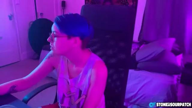 Image 4 of stonersourpatch Stream on Chaturbate on 18 months ago