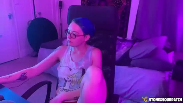 Image 7 of stonersourpatch Stream on Chaturbate on 18 months ago