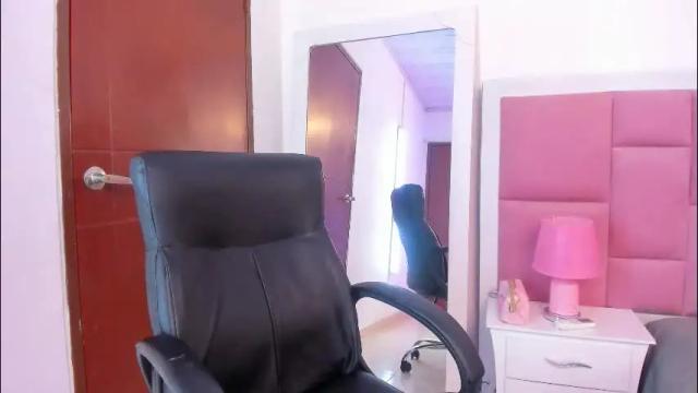 Image 3 of stormihills Stream on Chaturbate on 3 months ago