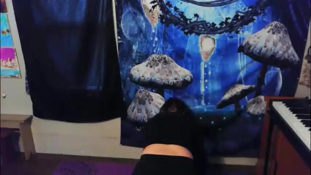 Image 3 of stormythunder Stream on Chaturbate on 1 month ago