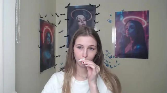 Thumbnail 1, stranger_giirl's Stream at Chaturbate, 1 month ago