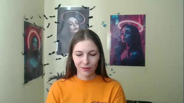 Image 2 of stranger_giirl Stream on Chaturbate on 26 days ago
