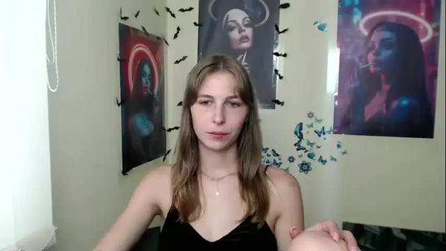 Image 3 of stranger_giirl Stream on Chaturbate on 19 days ago