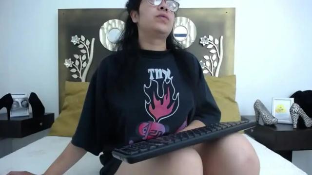 Image 2 of stranger_val Stream on Chaturbate on 16 months ago
