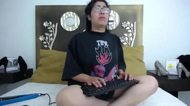 Image 4 of stranger_val Stream on Chaturbate on 16 months ago