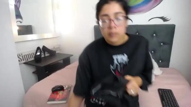 Image 11 of stranger_val Stream on Chaturbate on 15 months ago