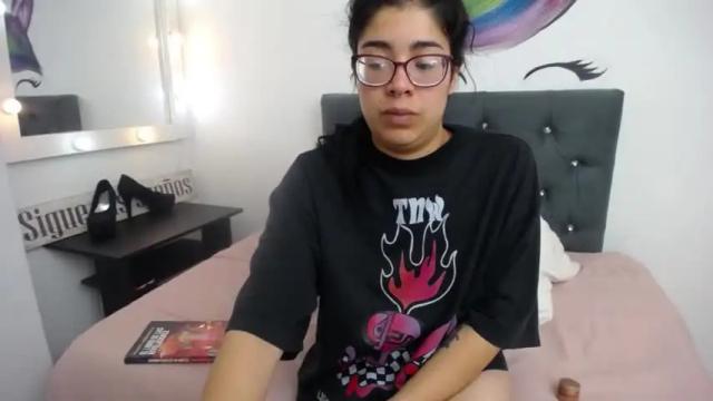 Image 2 of stranger_val Stream on Chaturbate on 15 months ago