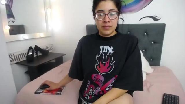 Image 4 of stranger_val Stream on Chaturbate on 15 months ago
