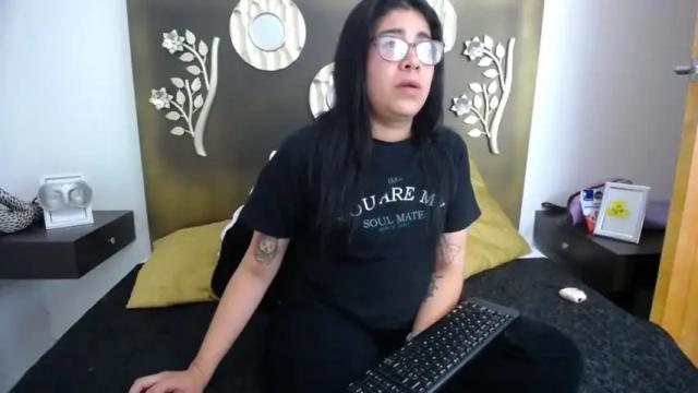 Image 3 of stranger_val Stream on Chaturbate on 15 months ago