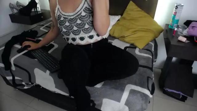 Image 2 of stranger_val Stream on Chaturbate on 14 months ago