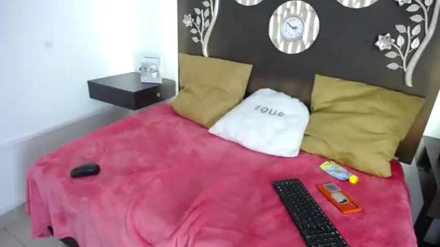 Image 4 of stranger_val Stream on Chaturbate on 14 months ago