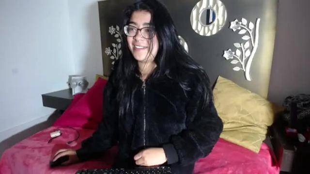Image 3 of stranger_val Stream on Chaturbate on 14 months ago