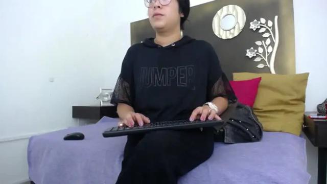 Image 3 of stranger_val Stream on Chaturbate on 13 months ago