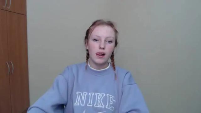 Image 2 of strawberry_ry Stream on Chaturbate on 19 months ago