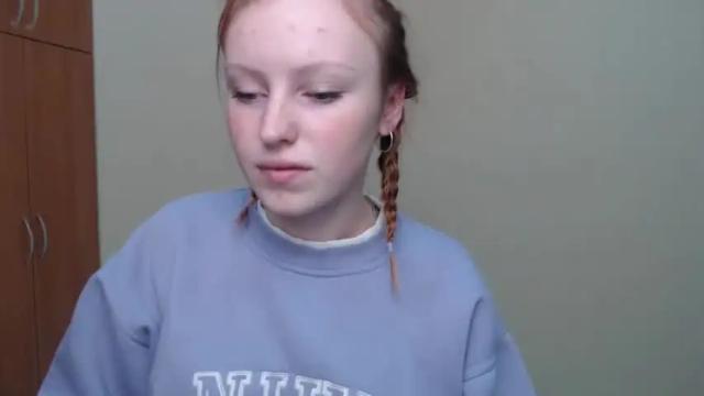 Image 3 of strawberry_ry Stream on Chaturbate on 19 months ago