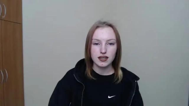 Image 4 of strawberry_ry Stream on Chaturbate on 19 months ago