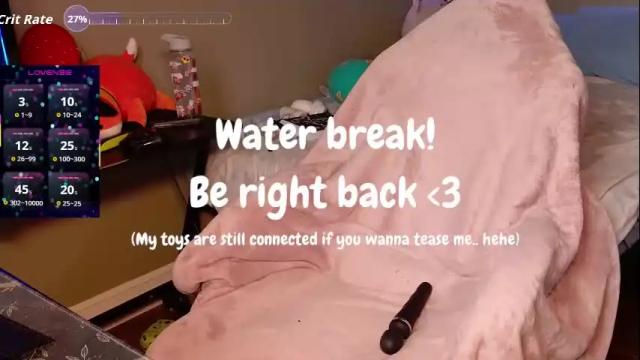 Image 2 of strawberryyfoxie Stream on Chaturbate on 1 month ago