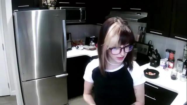 Image 7 of strawbxrrygirl Stream on Chaturbate on 16 months ago