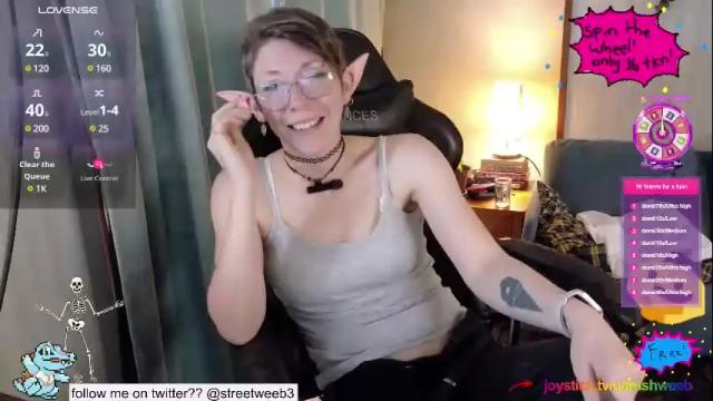 Image 2 of streetweeb Stream on Chaturbate on 1 month ago