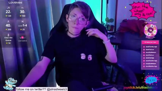 Image 6 of streetweeb Stream on Chaturbate on 16 days ago