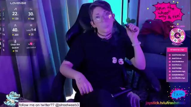 Image 8 of streetweeb Stream on Chaturbate on 16 days ago
