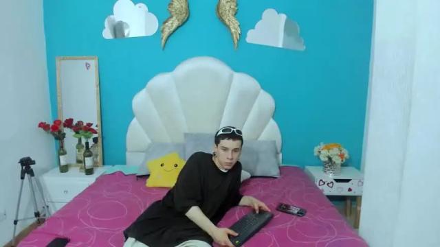 Image 4 of strip_demons Stream on Chaturbate on 15 months ago