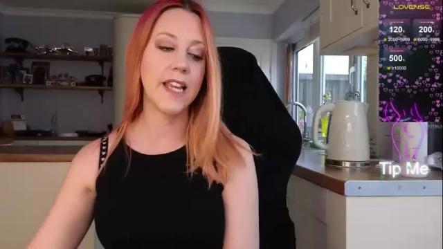 Image 2 of stripmequick Stream on Chaturbate on 1 month ago