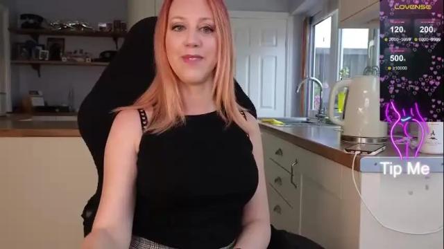 Image 4 of stripmequick Stream on Chaturbate on 1 month ago