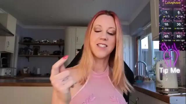 Image 3 of stripmequick Stream on Chaturbate on 1 month ago