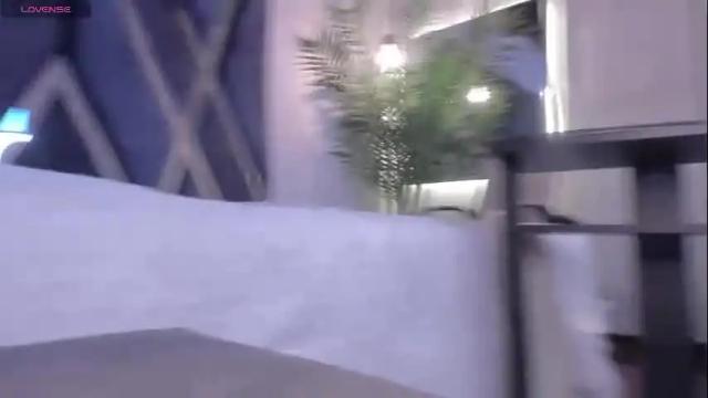 Image 4 of strong_girl_ Stream on Chaturbate on 4 days ago