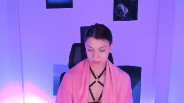 Image 3 of strong_ladydi Stream on Chaturbate on 16 months ago