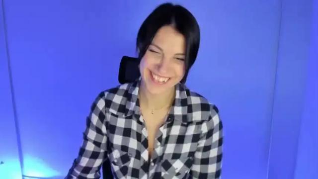 Image 10 of strong_ladydi Stream on Chaturbate on 23 months ago