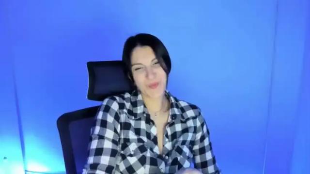 Image 12 of strong_ladydi Stream on Chaturbate on 23 months ago