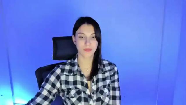 Image 2 of strong_ladydi Stream on Chaturbate on 23 months ago