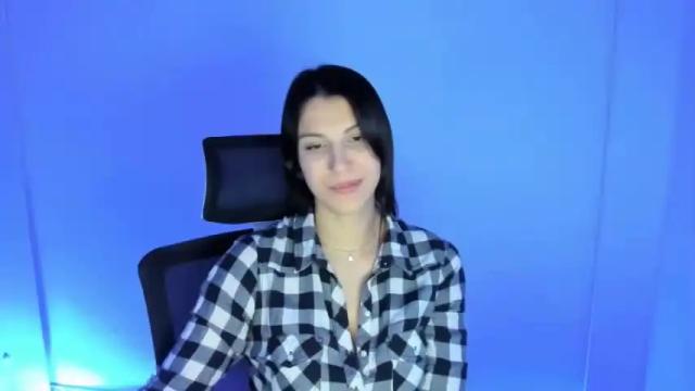 Image 6 of strong_ladydi Stream on Chaturbate on 23 months ago