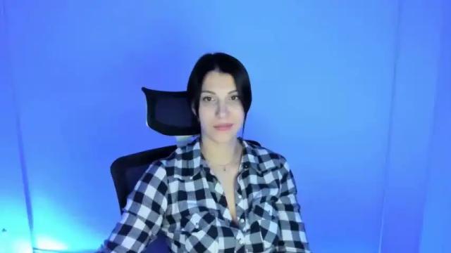 Image 8 of strong_ladydi Stream on Chaturbate on 23 months ago