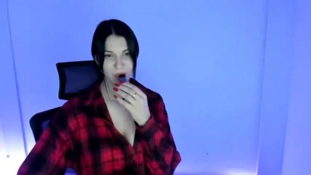 Image 3 of strong_ladydi Stream on Chaturbate on 15 months ago