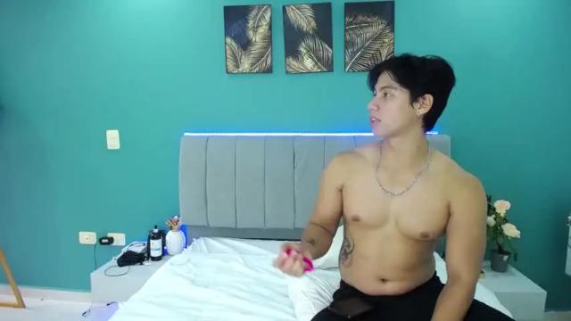 Image 2 of stroong_couple_ Stream on Chaturbate on 14 months ago