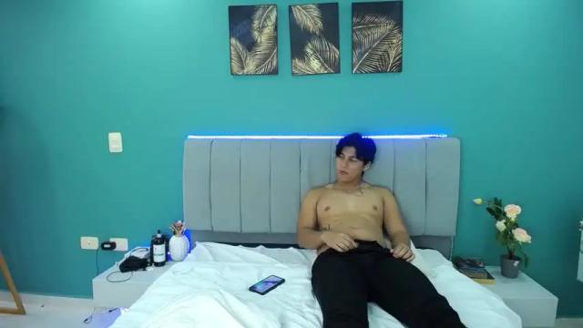 Image 6 of stroong_couple_ Stream on Chaturbate on 14 months ago
