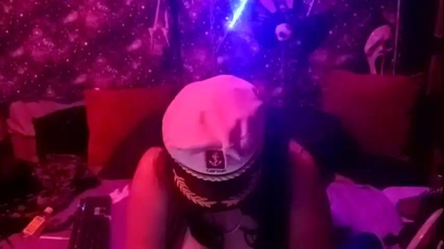 Image 10 of struggleisreal4619 Stream on Chaturbate on 12 months ago